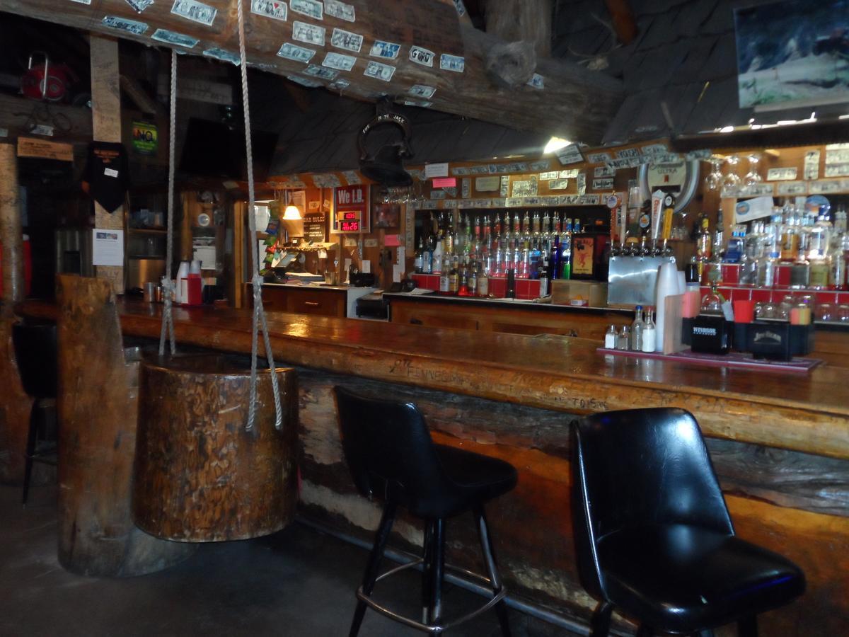 Мотель The Jack Saloon Lolo Екстер'єр фото