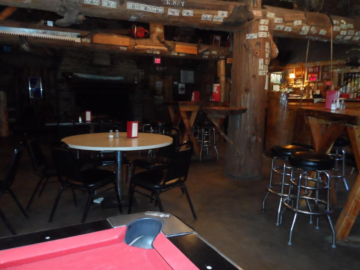 Мотель The Jack Saloon Lolo Екстер'єр фото